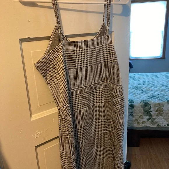 Summer Dress - Picture 8 of 8